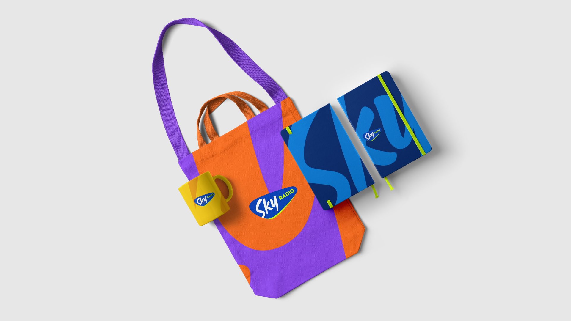 Sky radio merchandise met logo